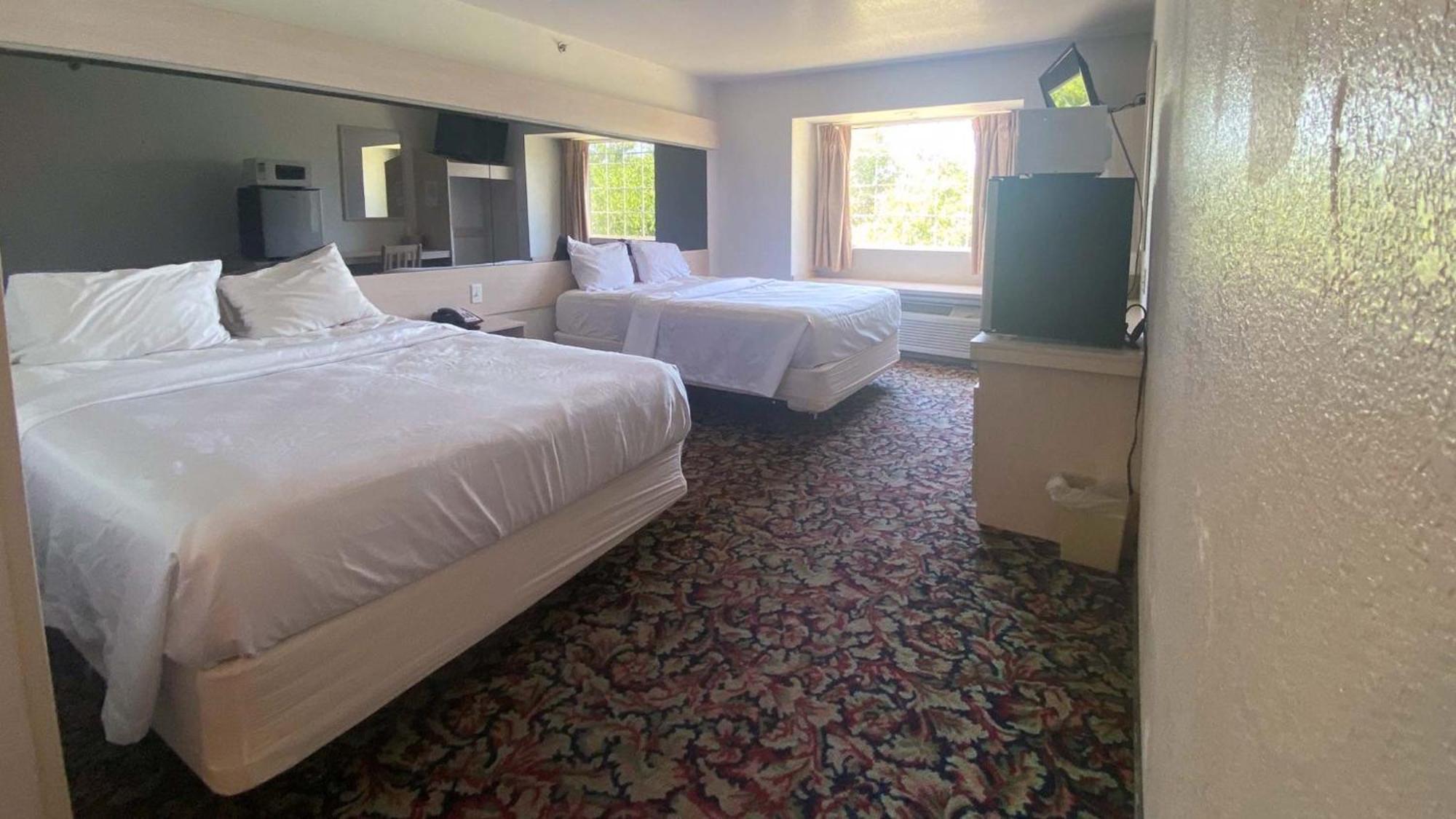 Hotel 6 Ok - South Mcalester